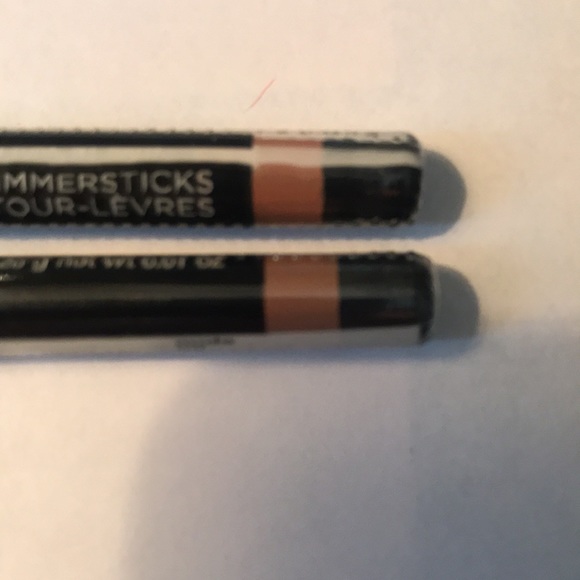 Avon Makeup Set Of Two Avon Glimmer Stick Lip Liners In Color Nude